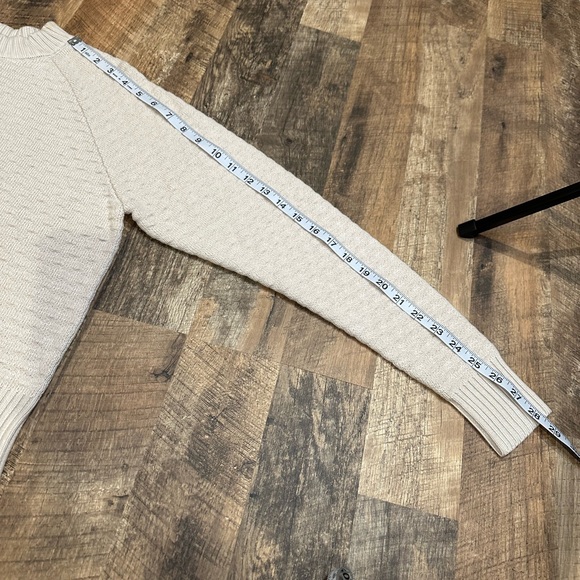 Lululemon Sweater Size XS / S Only Worn Once Must See - Picture 8 of 8